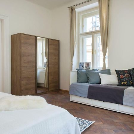 Appartamento Kent Ridge Loft Praga Esterno foto