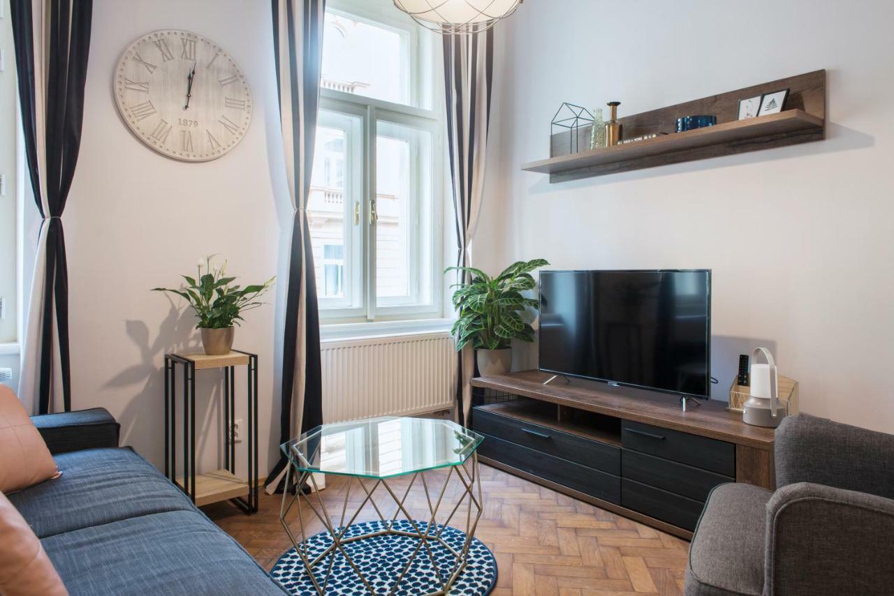 Appartamento Kent Ridge Loft Praga Esterno foto