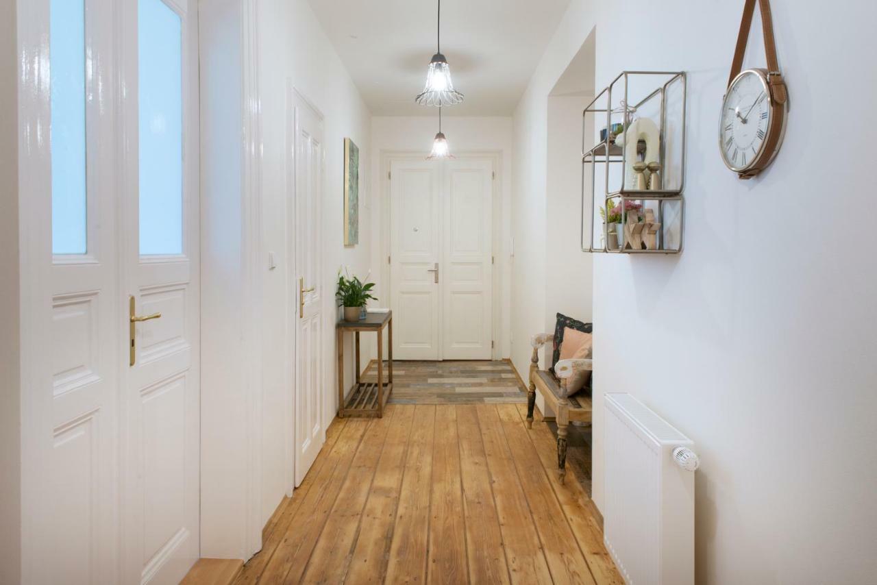 Appartamento Kent Ridge Loft Praga Esterno foto