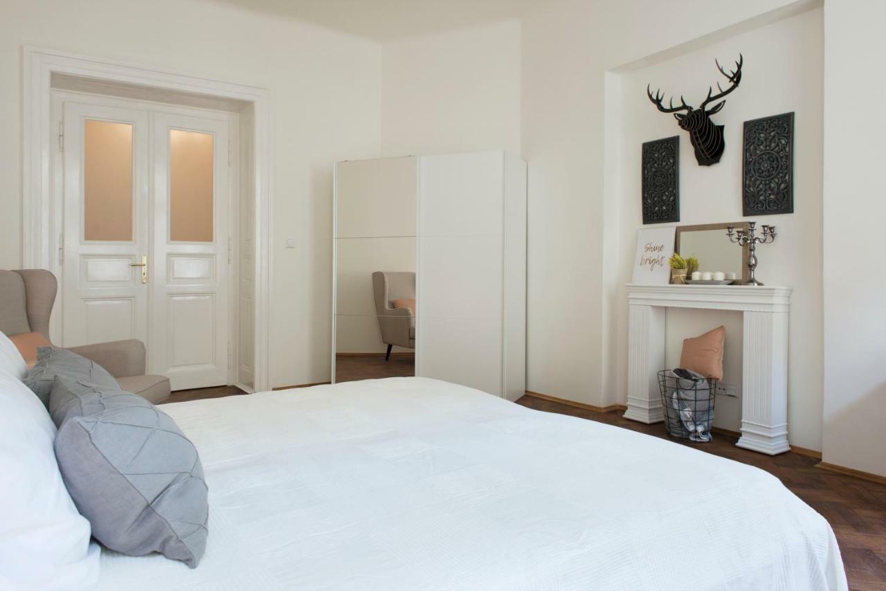 Appartamento Kent Ridge Loft Praga Esterno foto