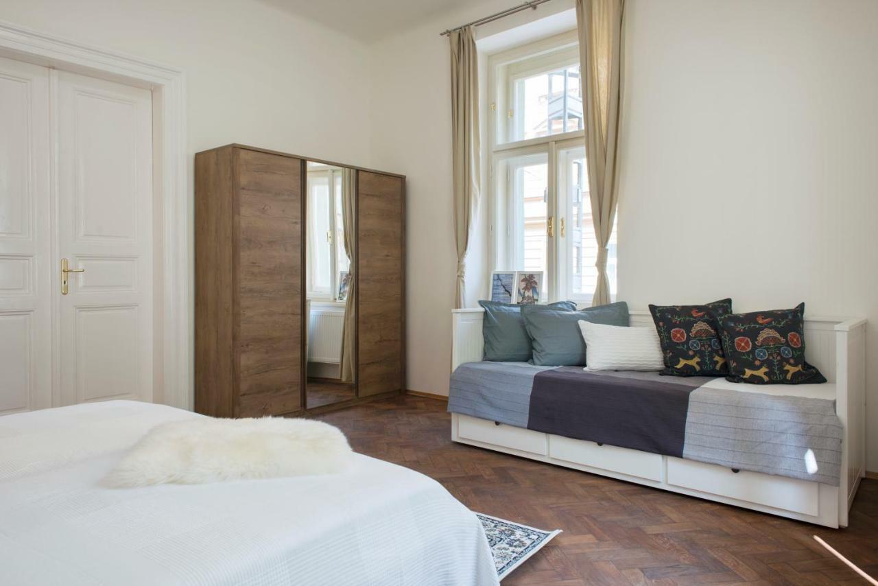 Appartamento Kent Ridge Loft Praga Esterno foto
