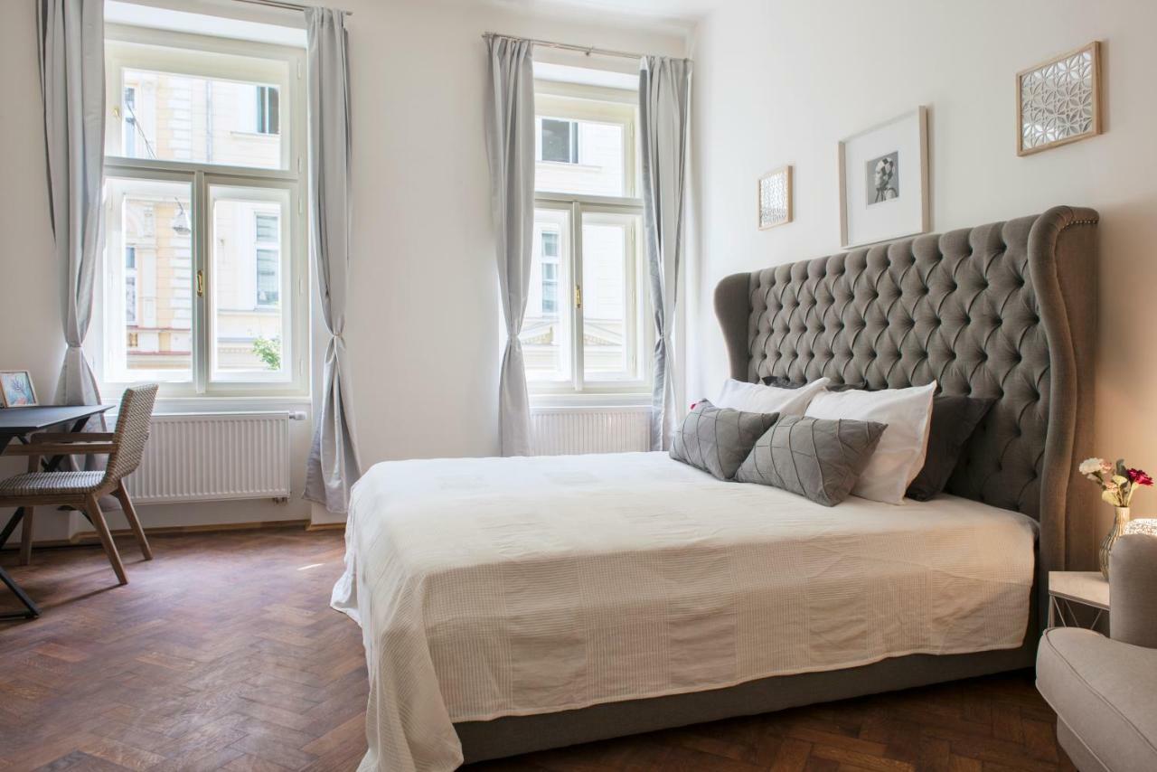 Appartamento Kent Ridge Loft Praga Esterno foto