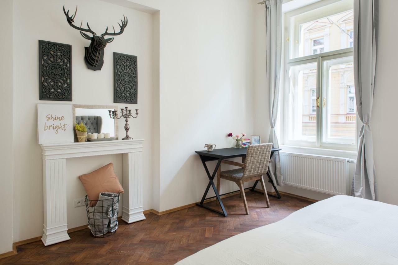 Appartamento Kent Ridge Loft Praga Esterno foto