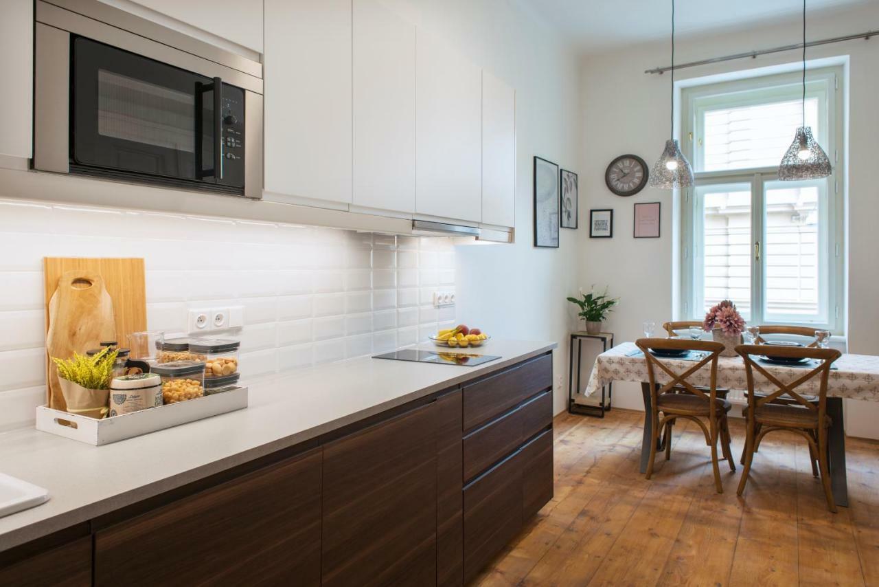 Appartamento Kent Ridge Loft Praga Esterno foto