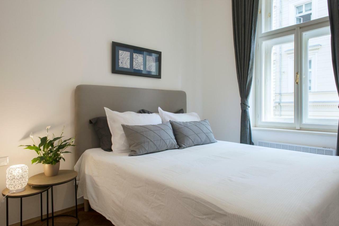 Appartamento Kent Ridge Loft Praga Esterno foto
